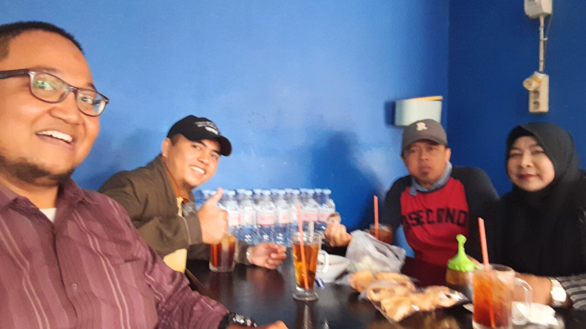 Persiapan Keberangakatan ke Sambas Persiapan Keberangakatan ke Sambas