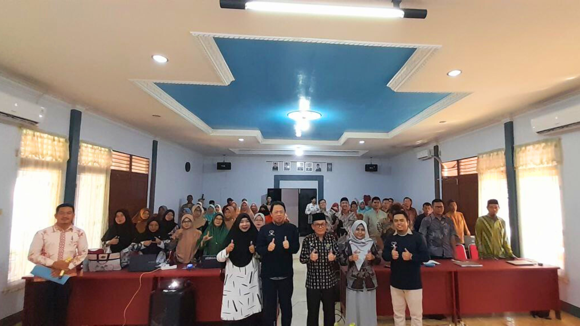 Foto Bersama Guru-Guru Foto Bersama Guru-Guru